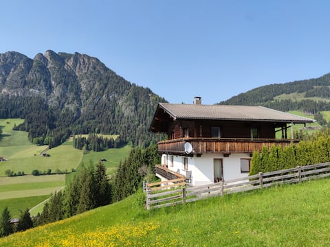 Chalet in a dreamlike panoramic location