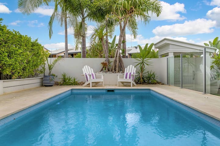 Stunning Alex Heads Beach House – Pet friendly