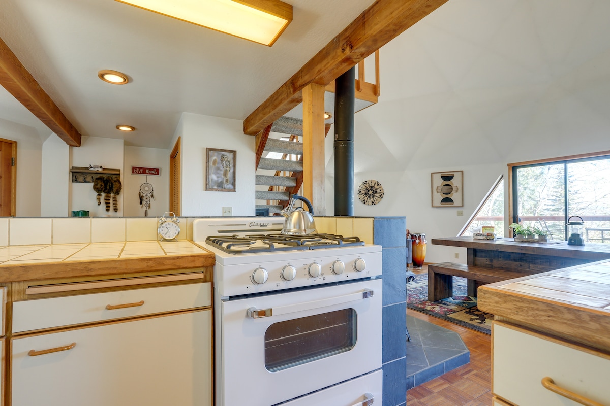 This geodesic dome is a luxurious off-grid Australian outback oasis, image size:1200x800