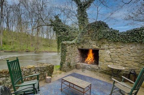 Historic Waterfront Retreat w/ Grill in Hagerstown