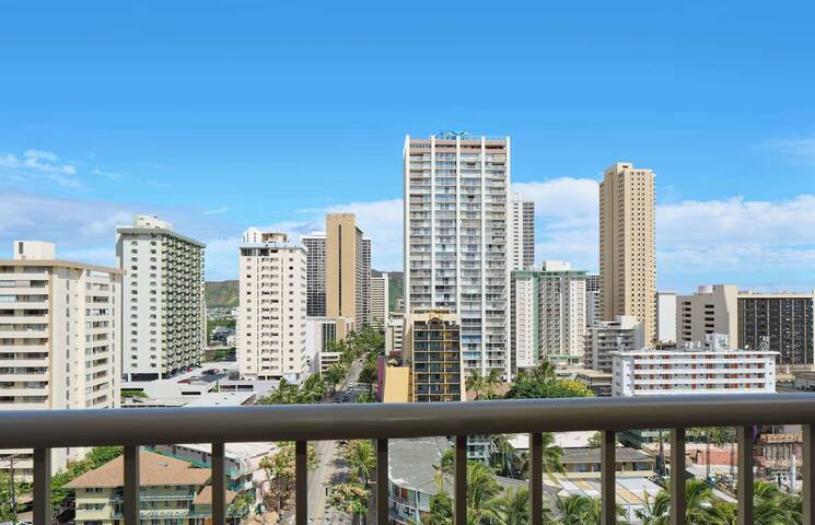 2 Family-friendly Units in Waikiki! Pets Allowed! gallery image 4