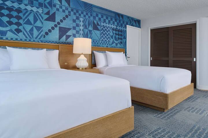 2 Family-friendly Units in Waikiki! Pets Allowed! gallery image 2