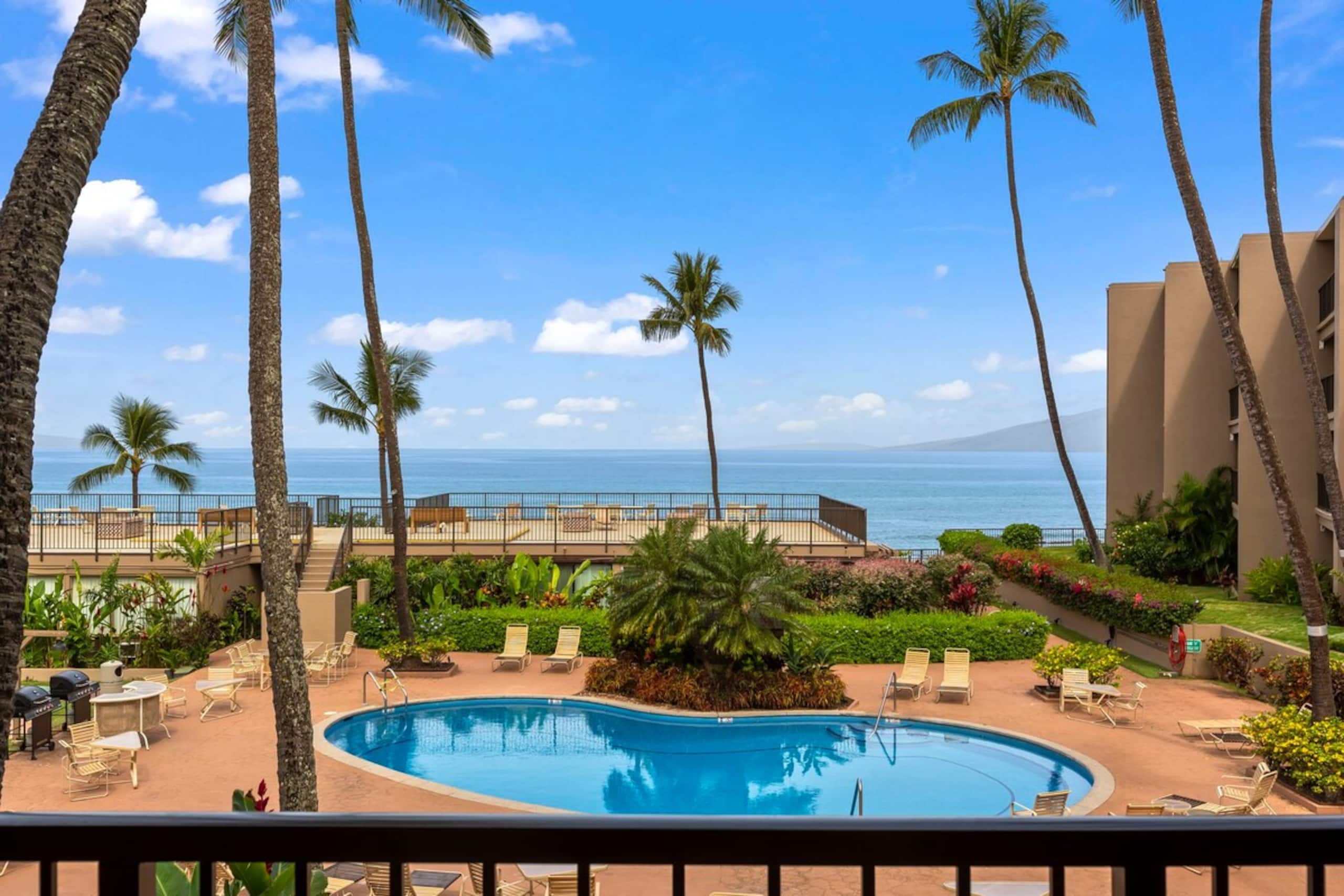 Condo in Lahaina · ★4.88 · 1 bedroom · 2 beds · 1 bath - Image 36
