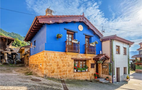 Awesome home in Carabanzo