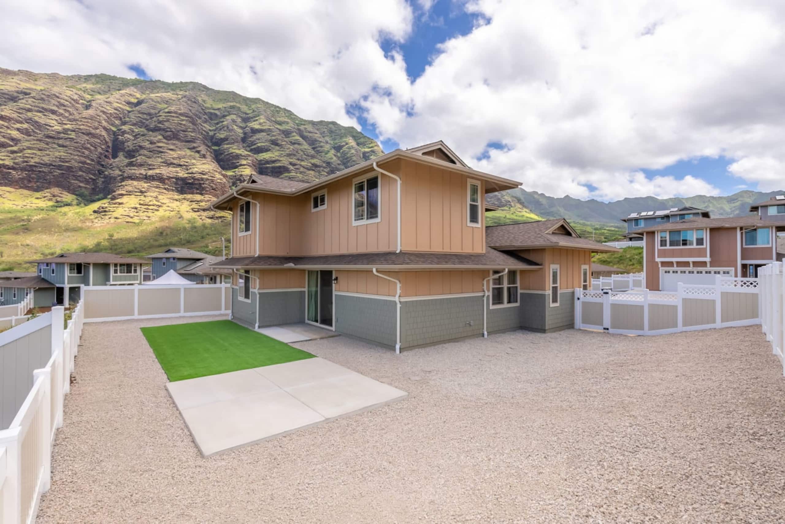 Home in Waianae · ★4.88 · 4 bedrooms · 5 beds · 3.5 private baths - Image 43