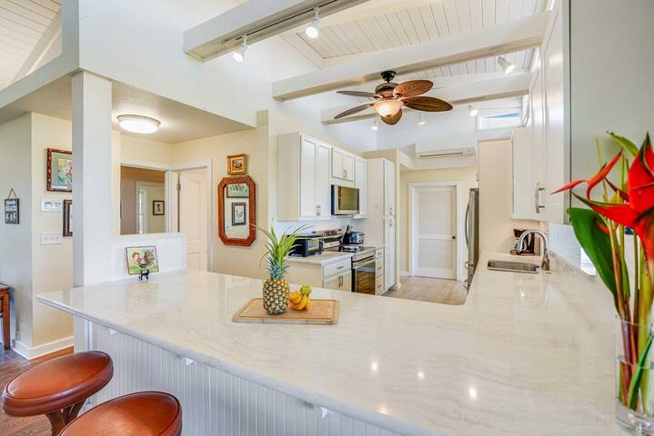 6br – Refreshed & Large Ocean View Home for large gallery image 5