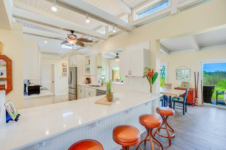 6br – Refreshed & Large Ocean View Home for large gallery image 4