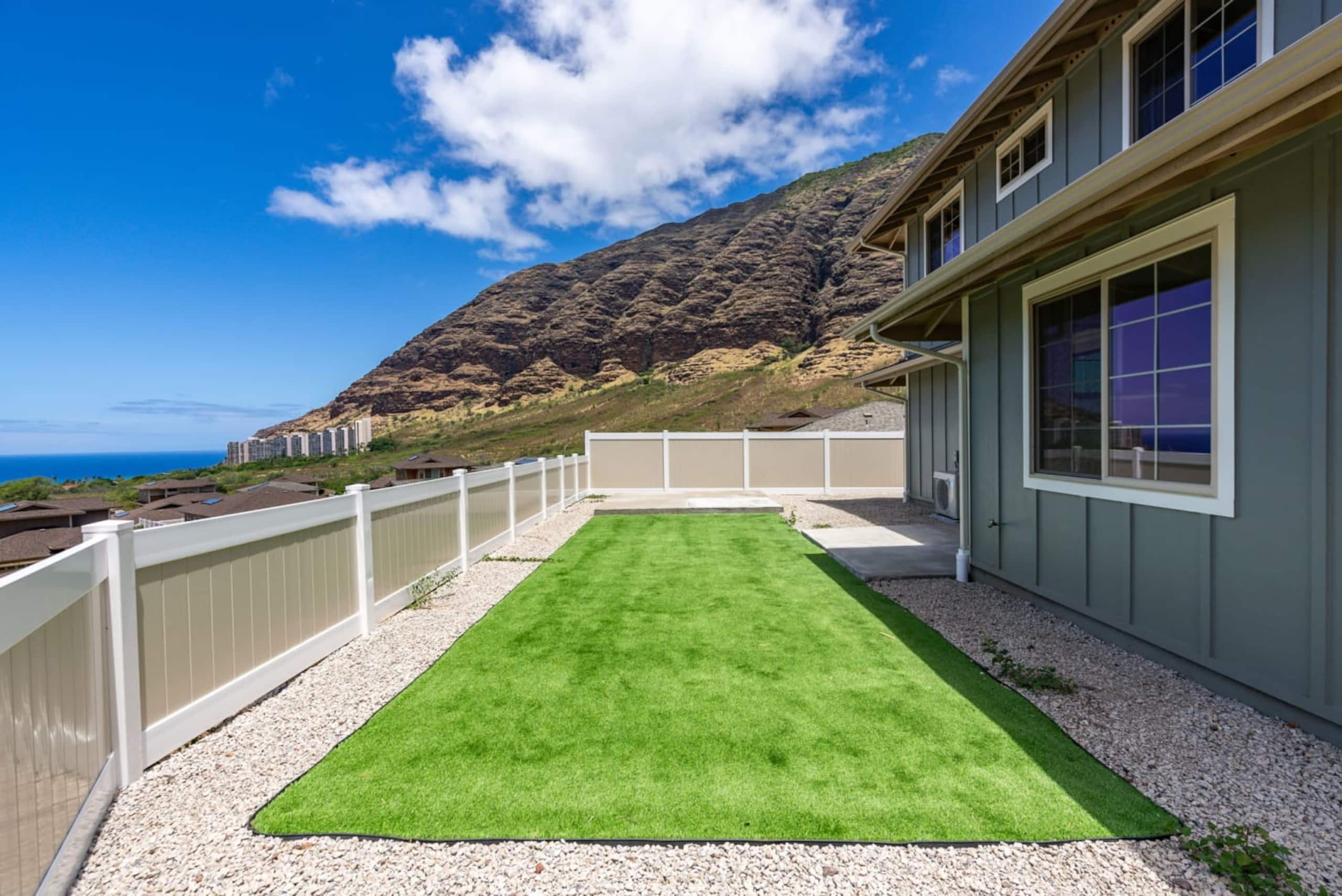 Home in Waianae · ★4.84 · 4 bedrooms · 5 beds · 2.5 private baths - Image 48
