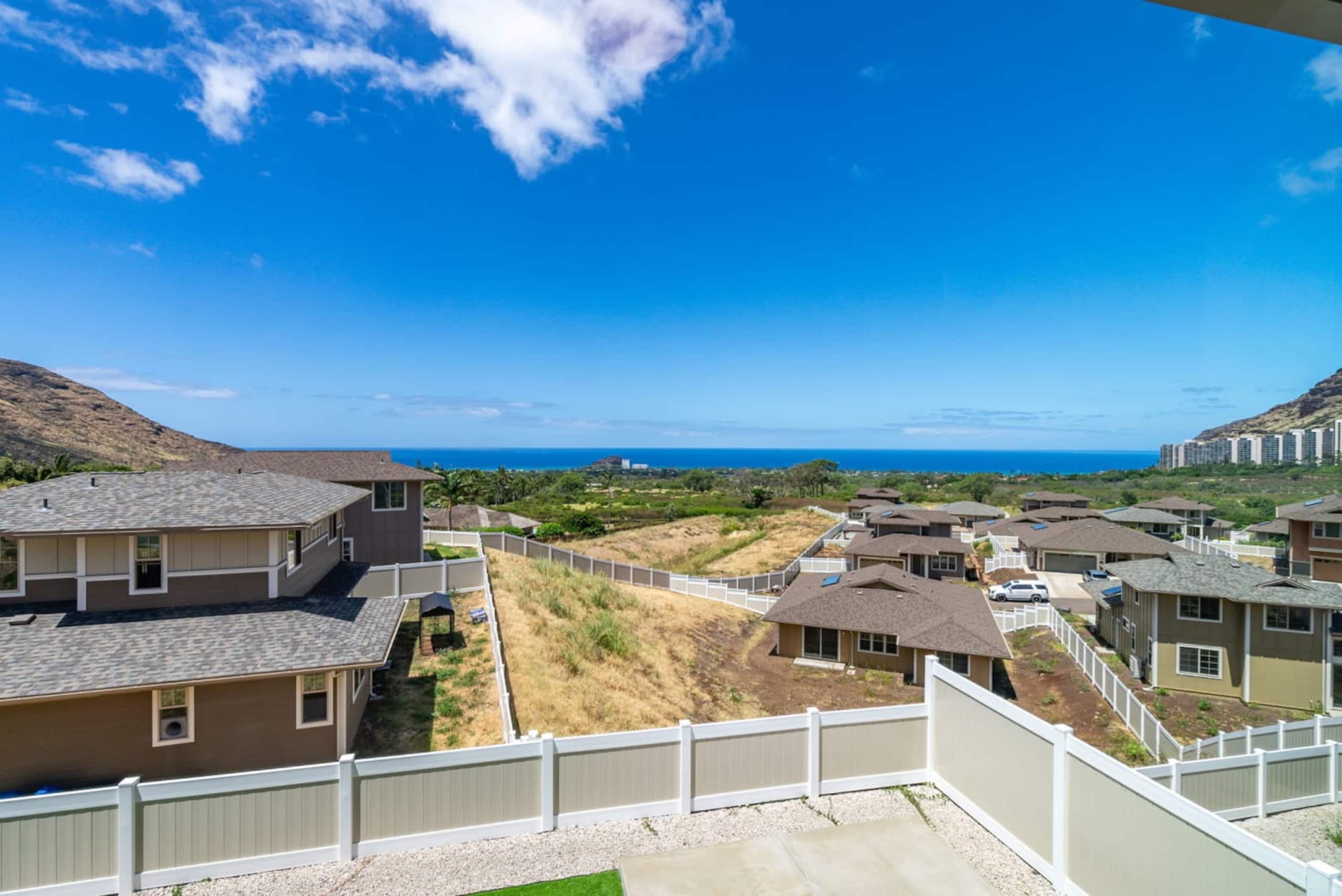 Home in Waianae · ★4.84 · 4 bedrooms · 5 beds · 2.5 private baths - Image 58