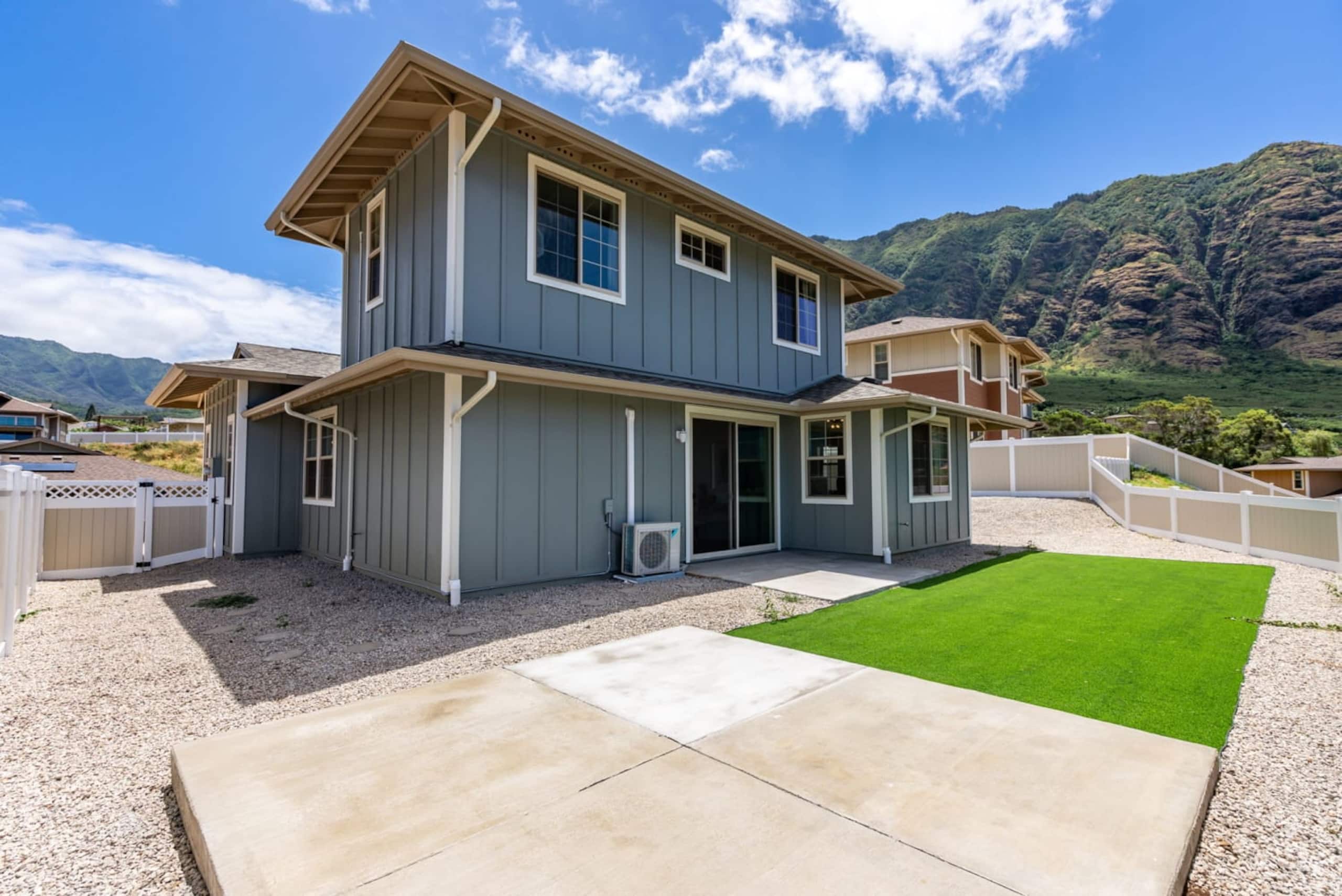 Home in Waianae · ★4.84 · 4 bedrooms · 5 beds · 2.5 private baths - Image 52