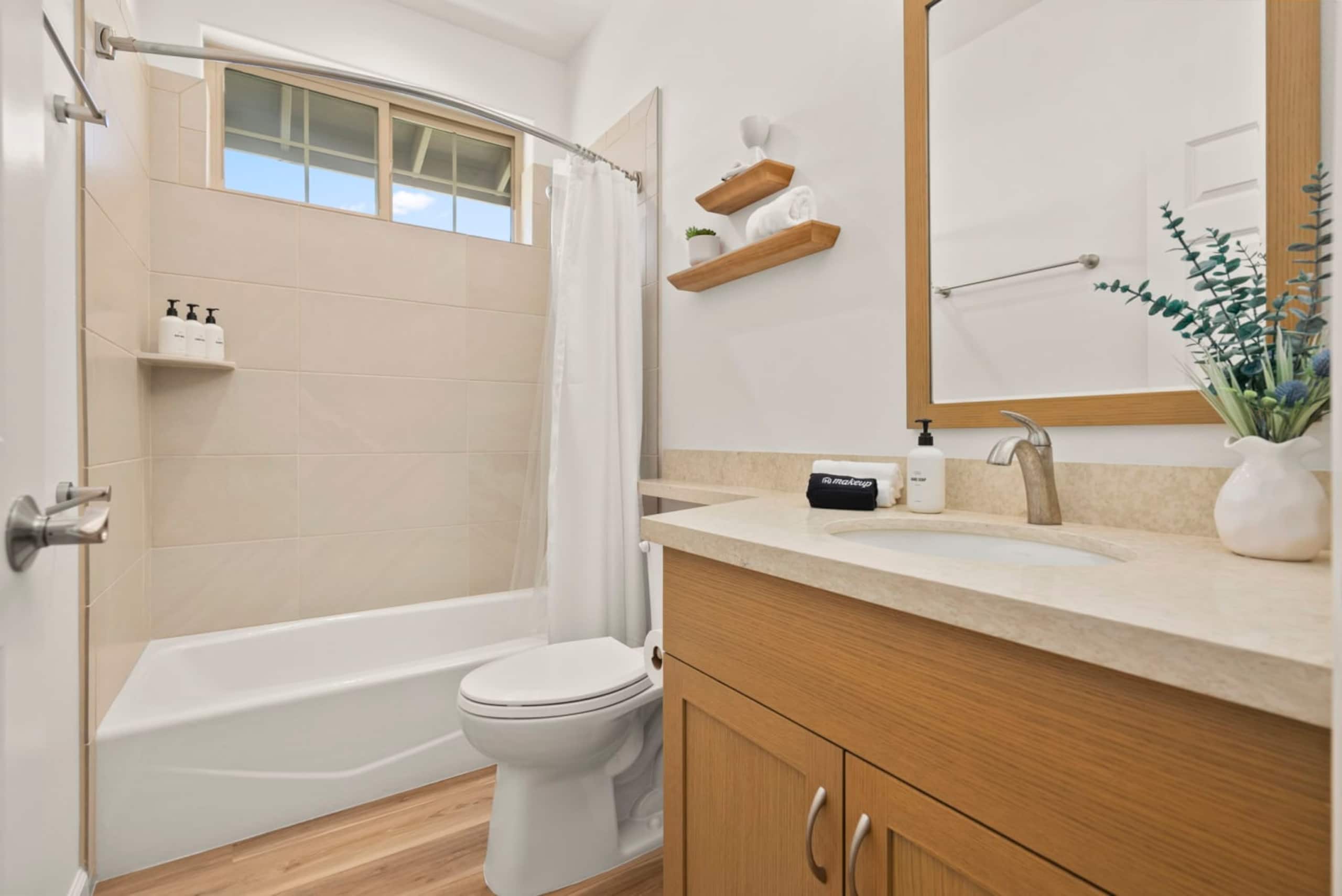 Home in Waianae · ★4.84 · 4 bedrooms · 5 beds · 2.5 private baths - Image 37