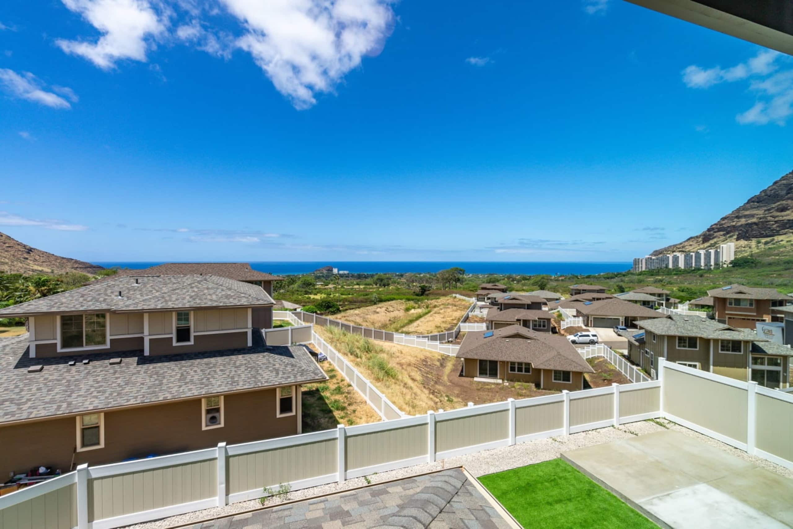 Home in Waianae · ★4.84 · 4 bedrooms · 5 beds · 2.5 private baths - Image 55