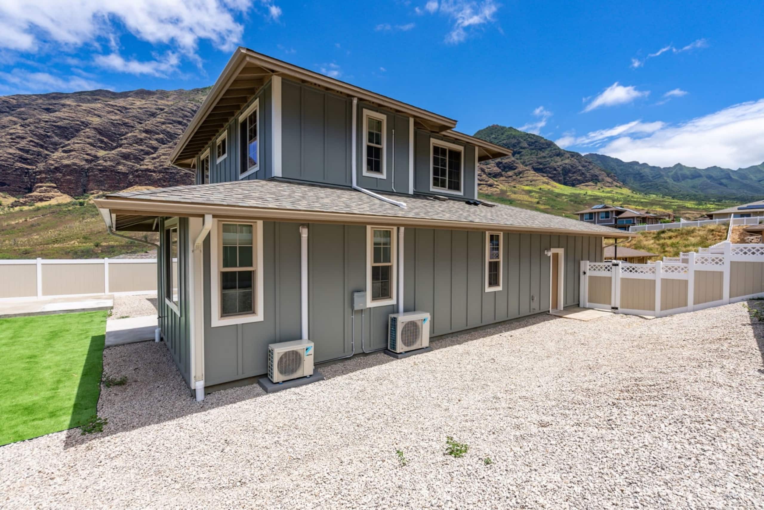 Home in Waianae · ★4.84 · 4 bedrooms · 5 beds · 2.5 private baths - Image 50