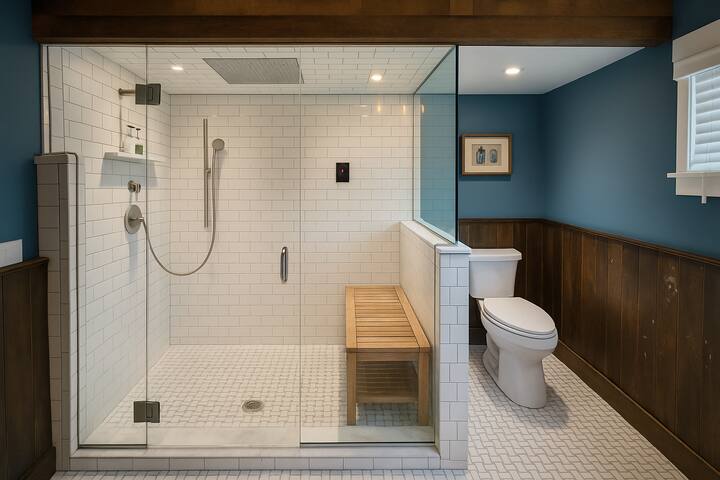 Magical Post and Beam Loft Downtown Newport! gallery image 5