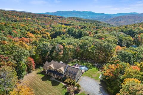 Vermont Vacation Villa—Grapevine Getaway
