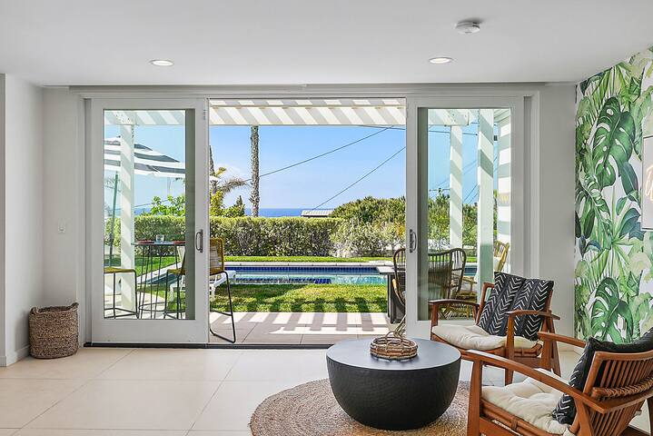 Birdrock Paradise w/ Private Pool/Spa, AC & Yard gallery image 3