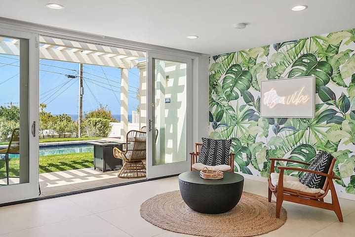 Birdrock Paradise w/ Private Pool/Spa, AC & Yard gallery image 2