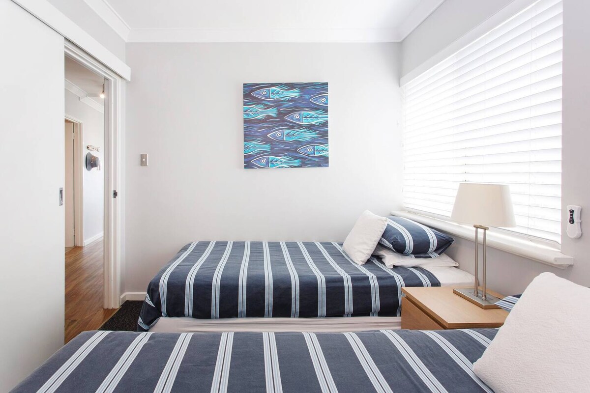 Спална соба 3:два брачни единечни.