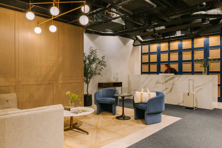 Sonder at Artesa | 3BR Apartment w/ Balcony gallery image 5