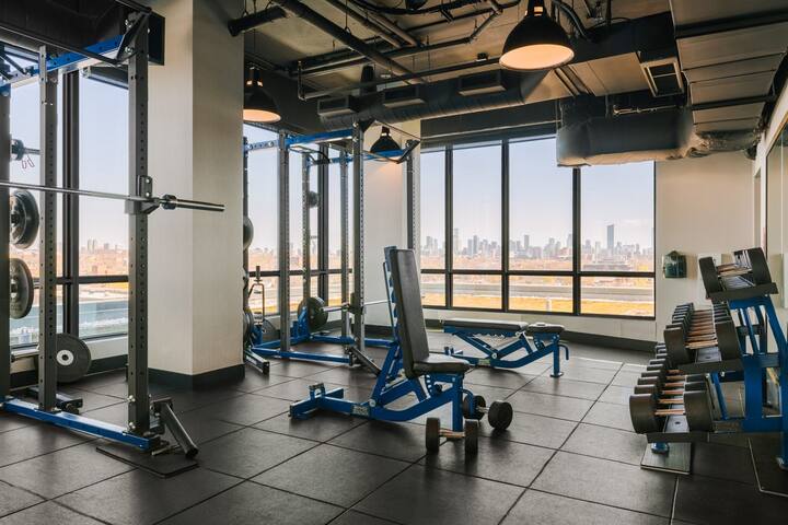 Sonder at Artesa | Three-Bedroom Apartment gallery image 2