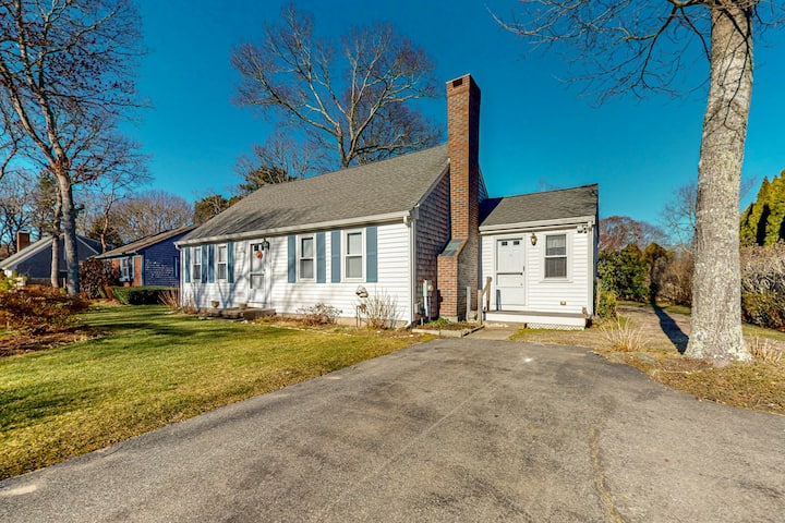 Spacious Beach Getaway With Patio & Gear - Dennis, MA