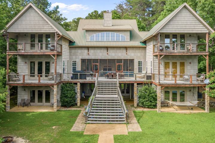 Smith Lake Rentals & Sales managed Airbnb listing 3