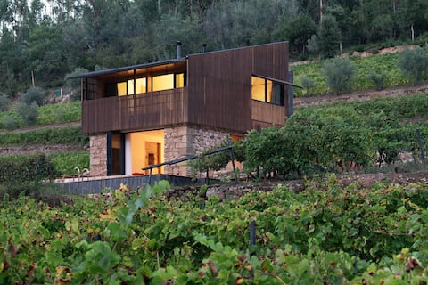 Casa do Lagar by Quinta de Recião (Wine Estate)