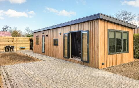2 bedroom cozy home in Heinkenszand