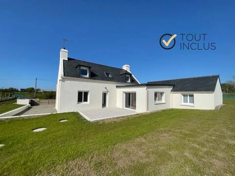 Ty Gwechall - Pretty renovated house between land