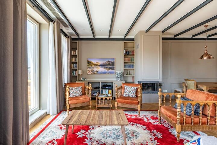 Bright Charming 3BD/2.5Bath Pad w/ Terraces! #278 gallery image 5