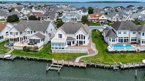 Waterfront Home with views of OC Skyline!