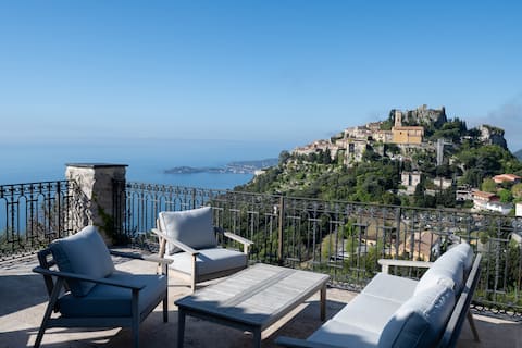 Stone villa facing Èze Village