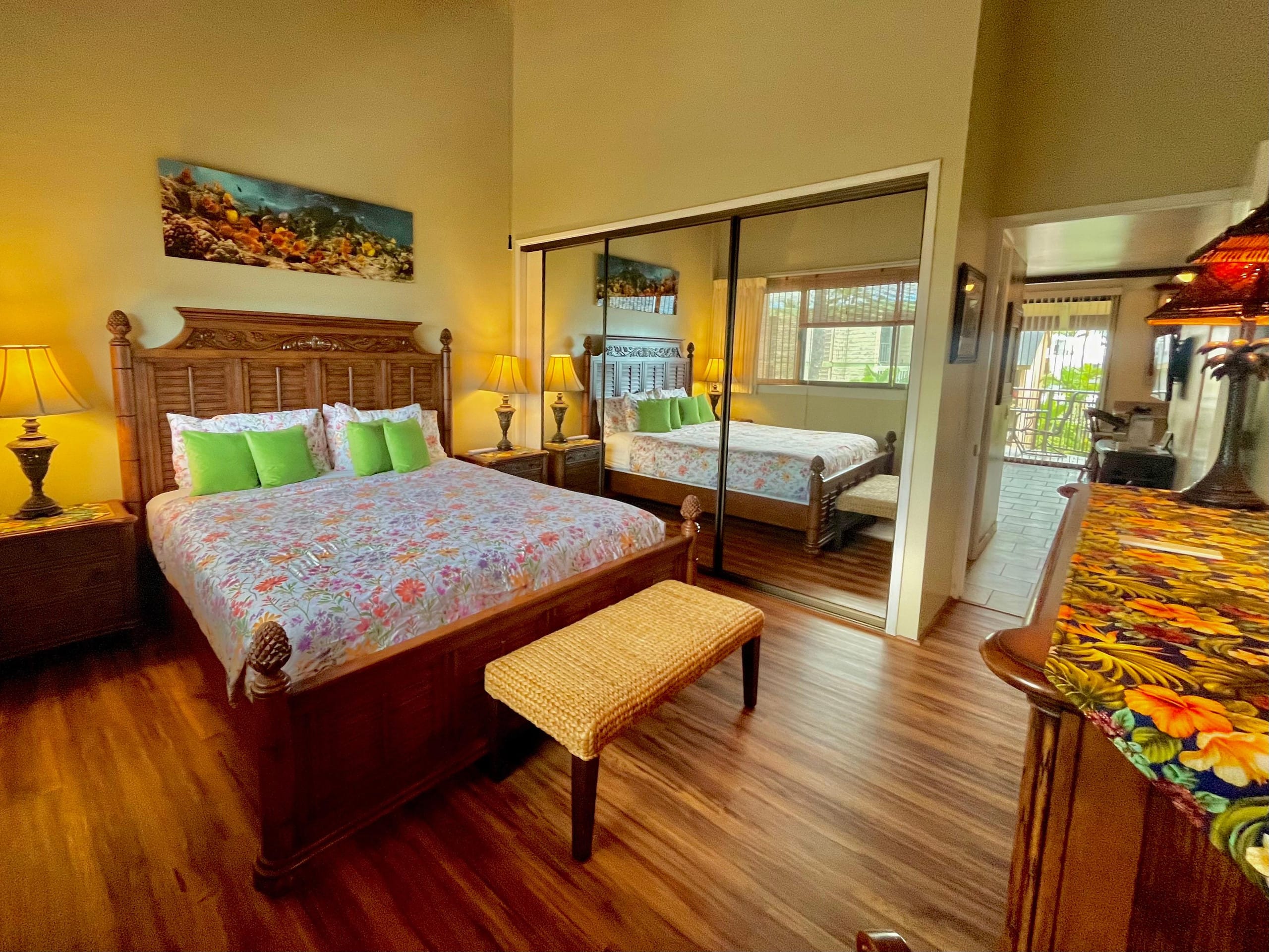Condo in Kailua-Kona · ★4.95 · 2 bedrooms · 3 beds · 1 private bath - Image 6