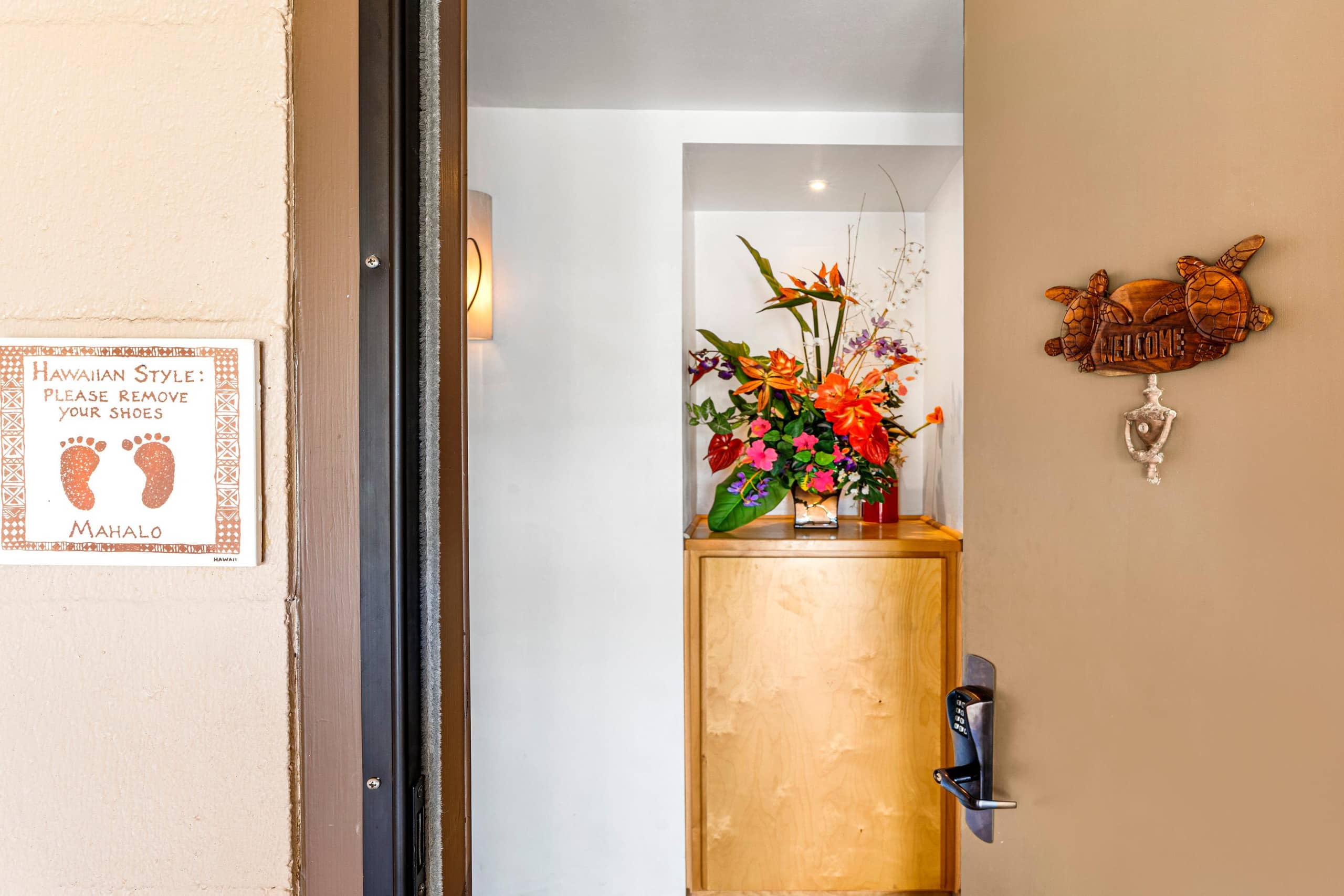 Condo in Kailua-Kona · ★4.95 · 2 bedrooms · 3 beds · 1 private bath - Image 26