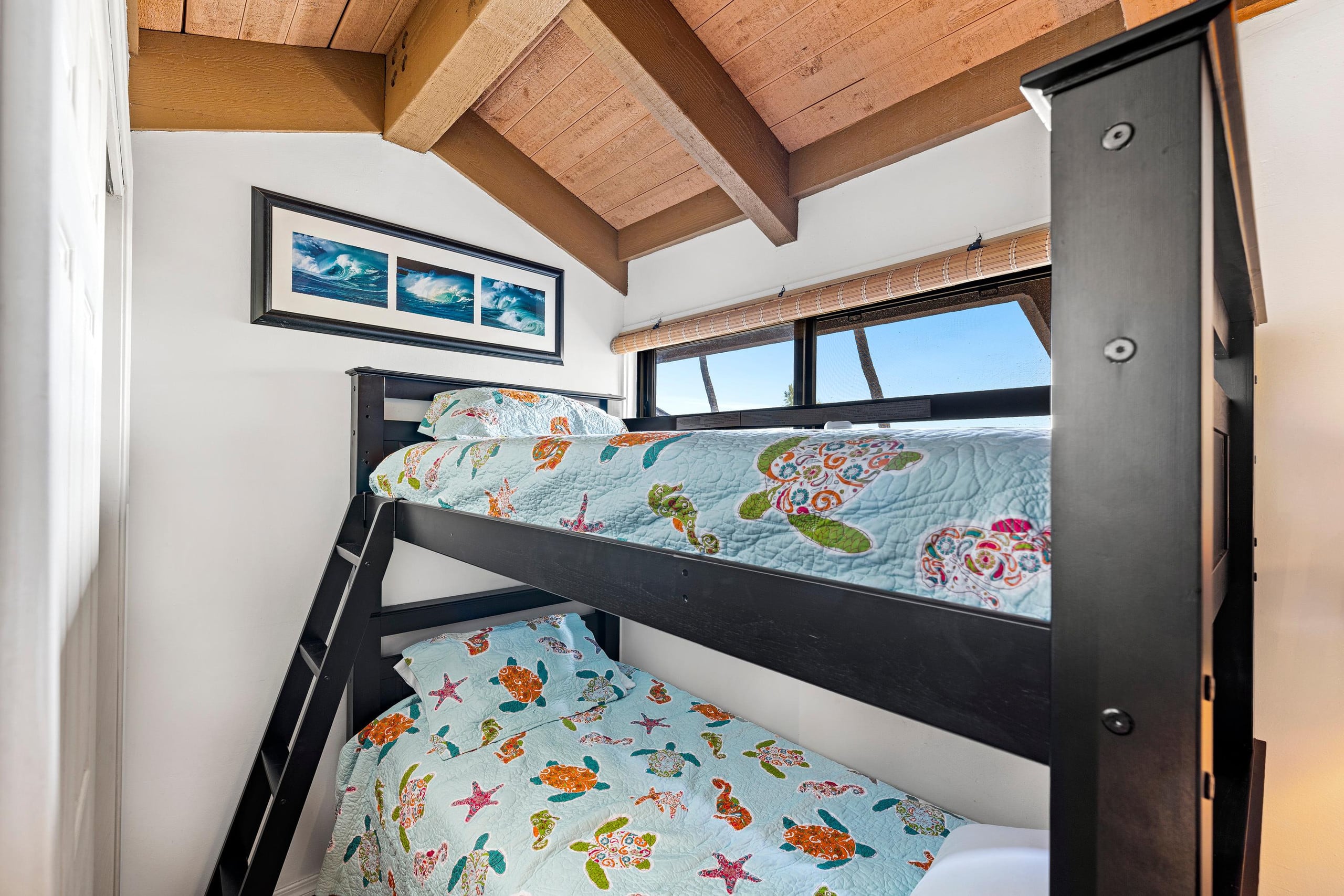 Condo in Kailua-Kona · ★4.95 · 2 bedrooms · 3 beds · 1 private bath - Image 22
