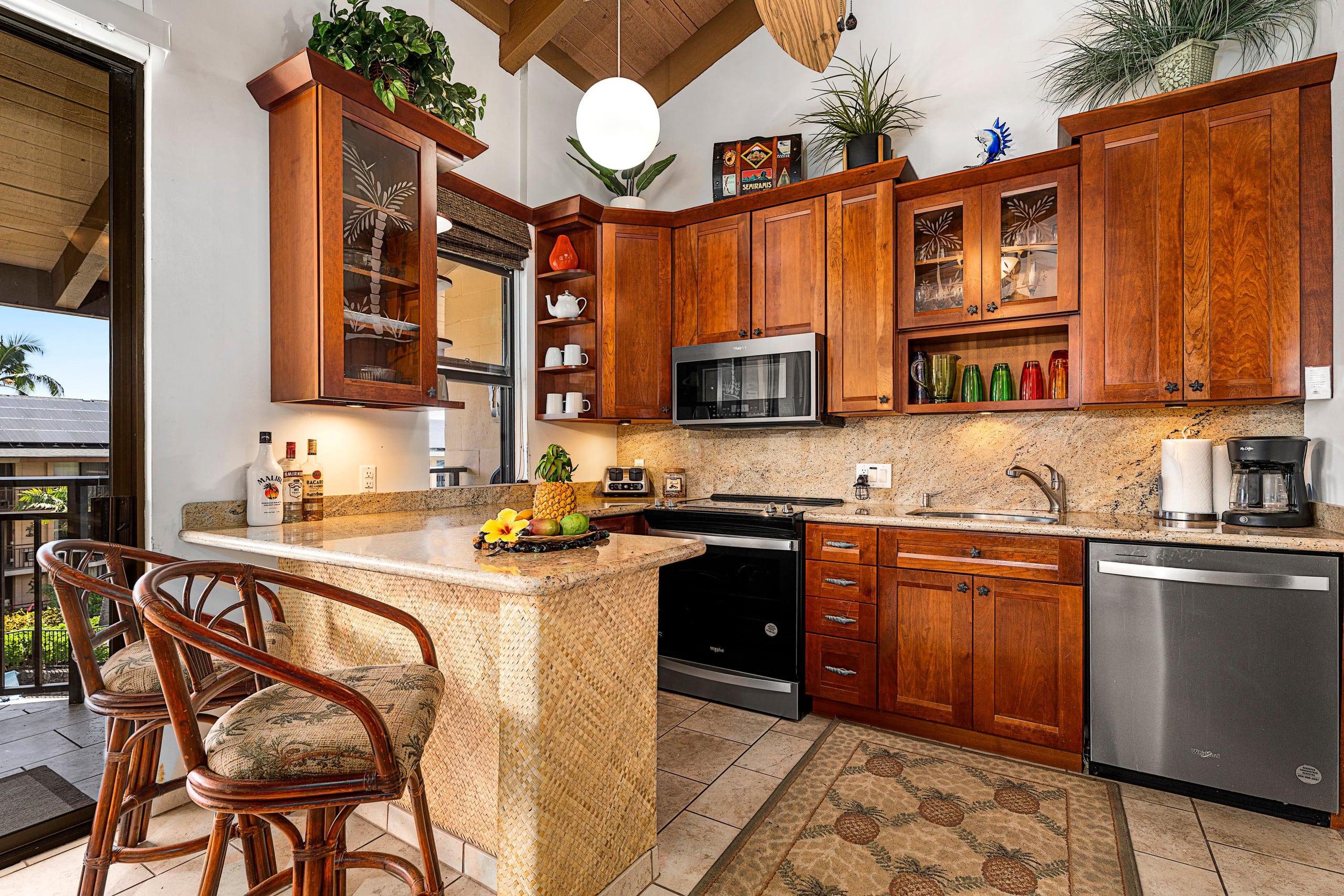 Condo in Kailua-Kona · ★4.95 · 2 bedrooms · 3 beds · 1 private bath - Image 11