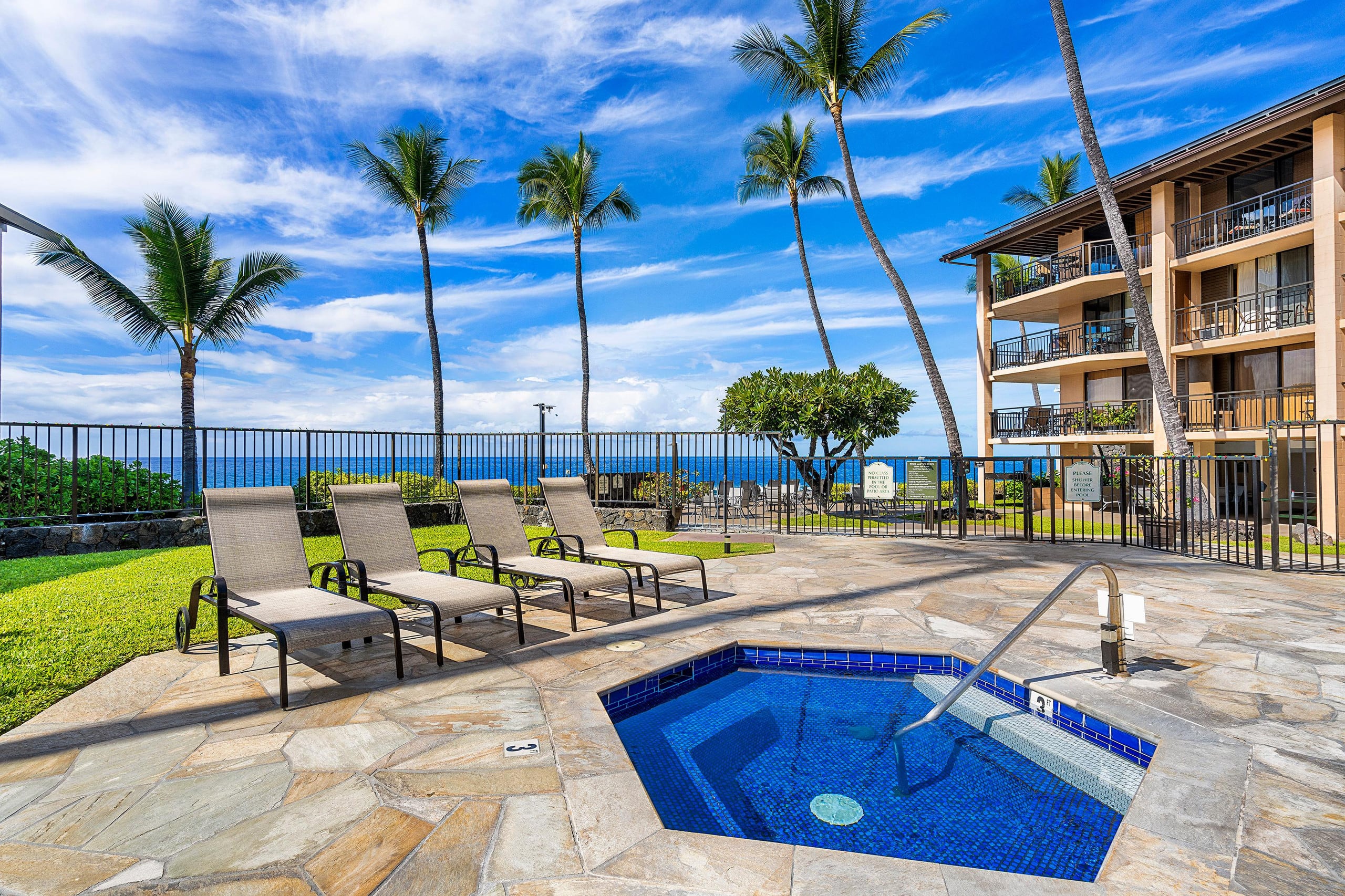 Condo in Kailua-Kona · ★4.95 · 2 bedrooms · 3 beds · 1 private bath - Image 31