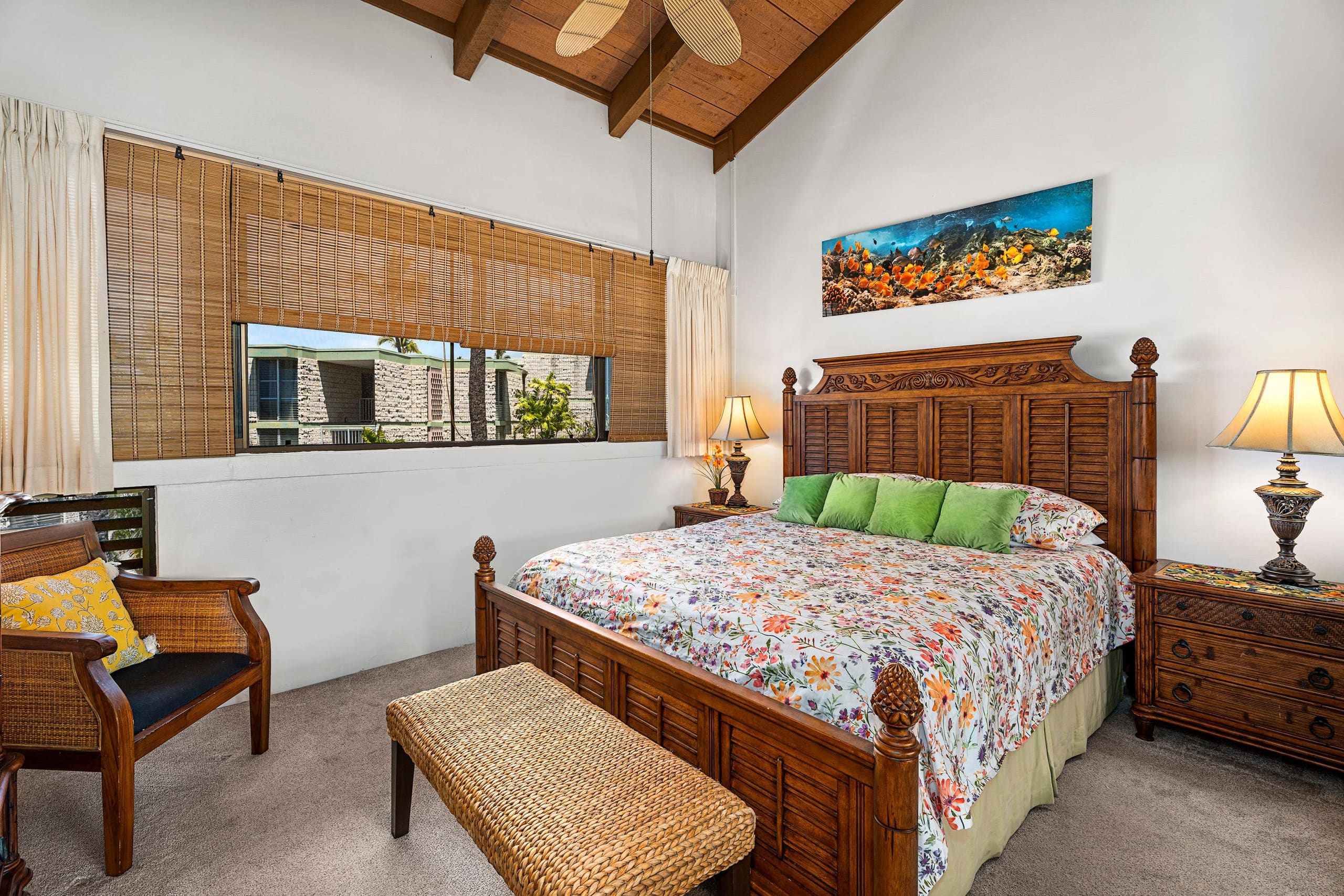 Condo in Kailua-Kona · ★4.95 · 2 bedrooms · 3 beds · 1 private bath - Image 15