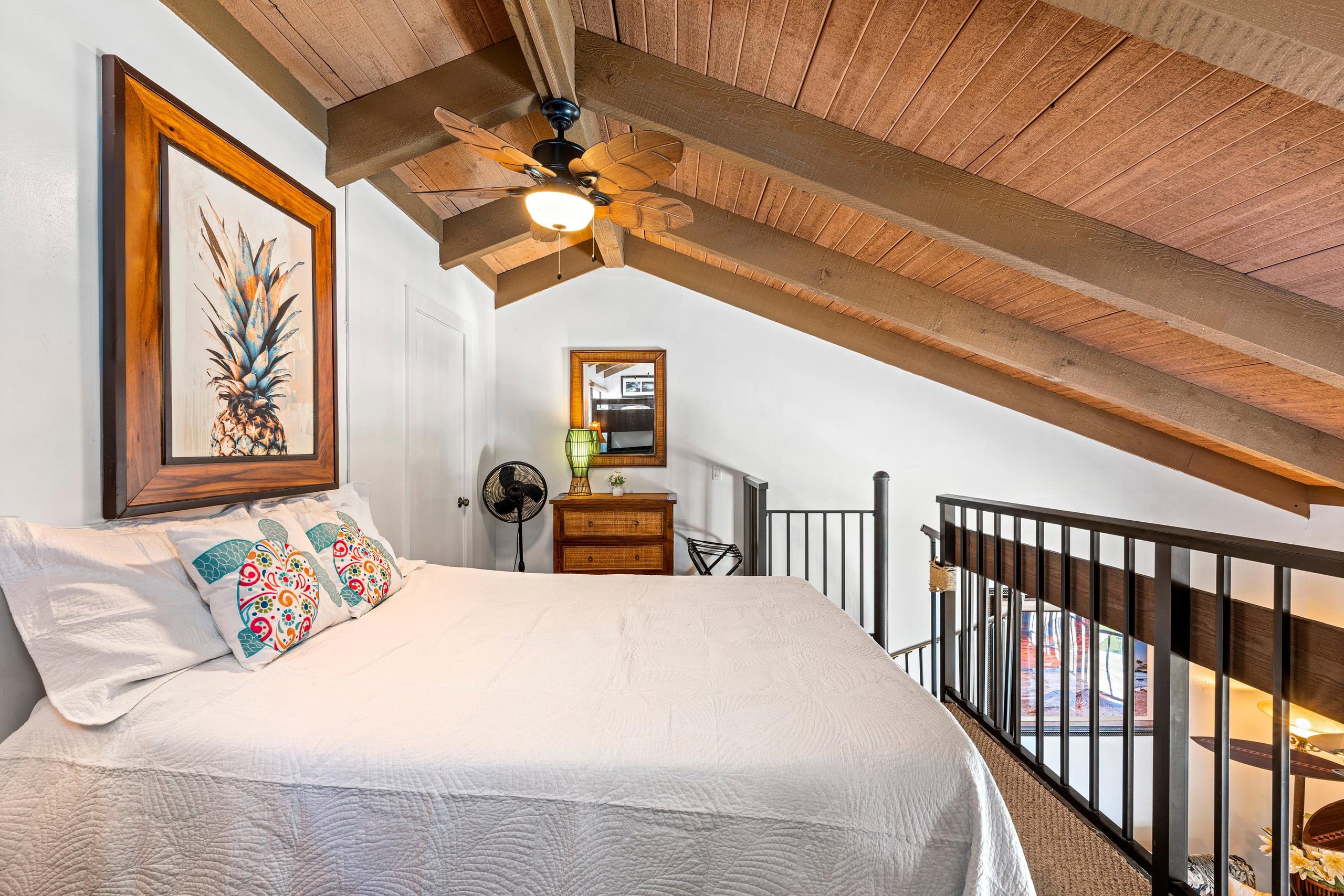 Condo in Kailua-Kona · ★4.95 · 2 bedrooms · 3 beds · 1 private bath - Image 23