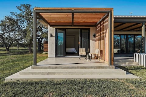 Running Deer Lodge | A Fredericksburg Escape
