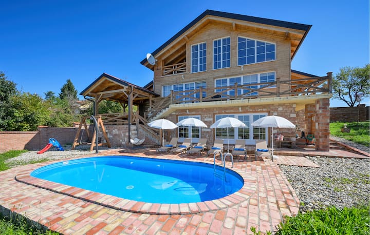 Amazing Home In Jelenscak With Sauna - Croacia