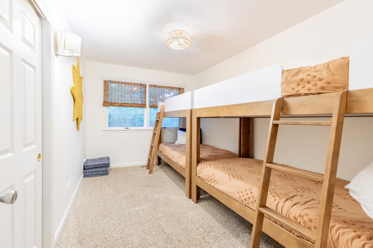 4号卧室：双层床，可供4人就寝