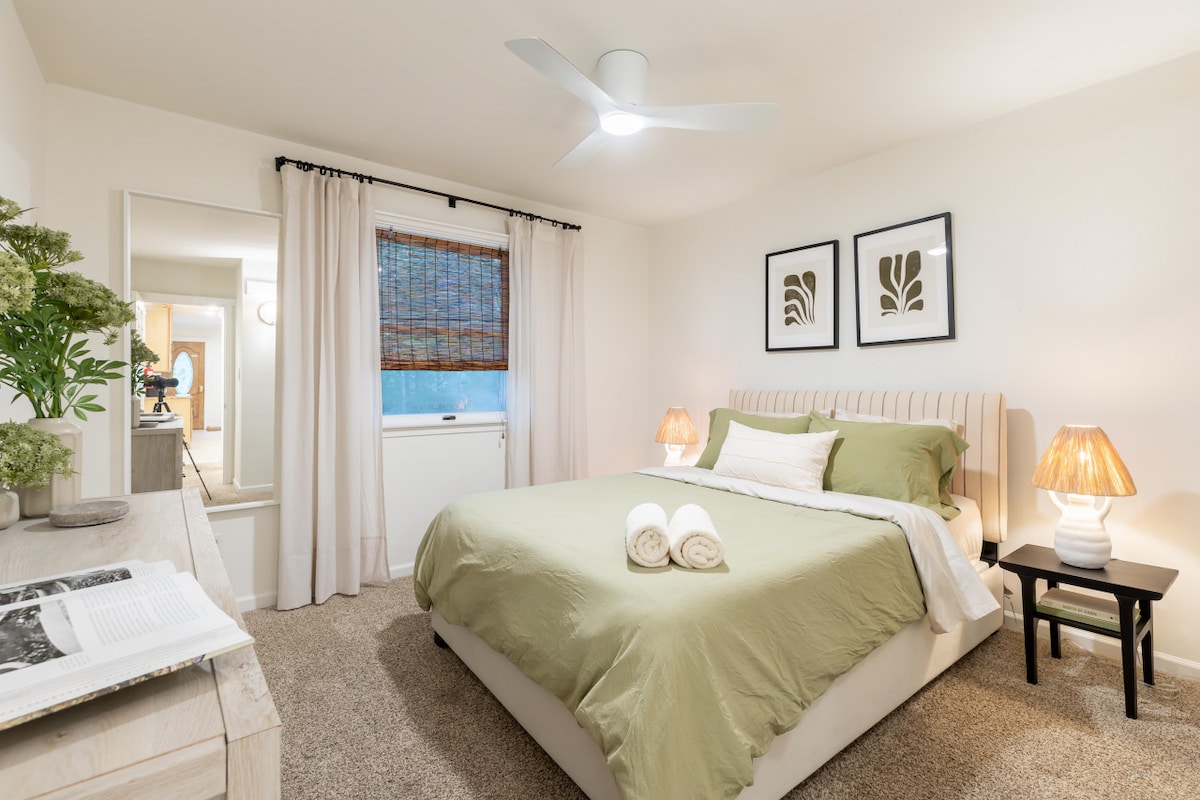 1号卧室：宁静的全功能床，可睡2人