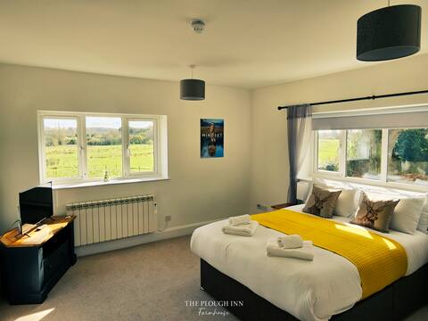 The Plough Inn Farmhouse-Private Holiday House