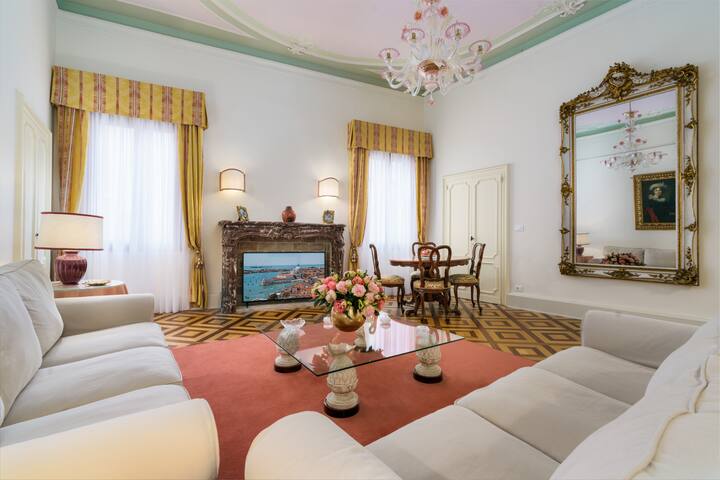 Palazzetto Manin Spacious 4 Bedrooms in San Marco