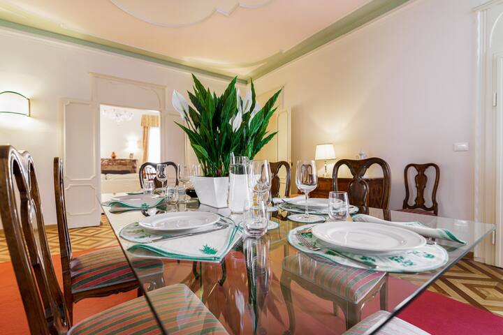 Palazzetto Manin Spacious 4 Bedrooms in San Marco gallery image 4