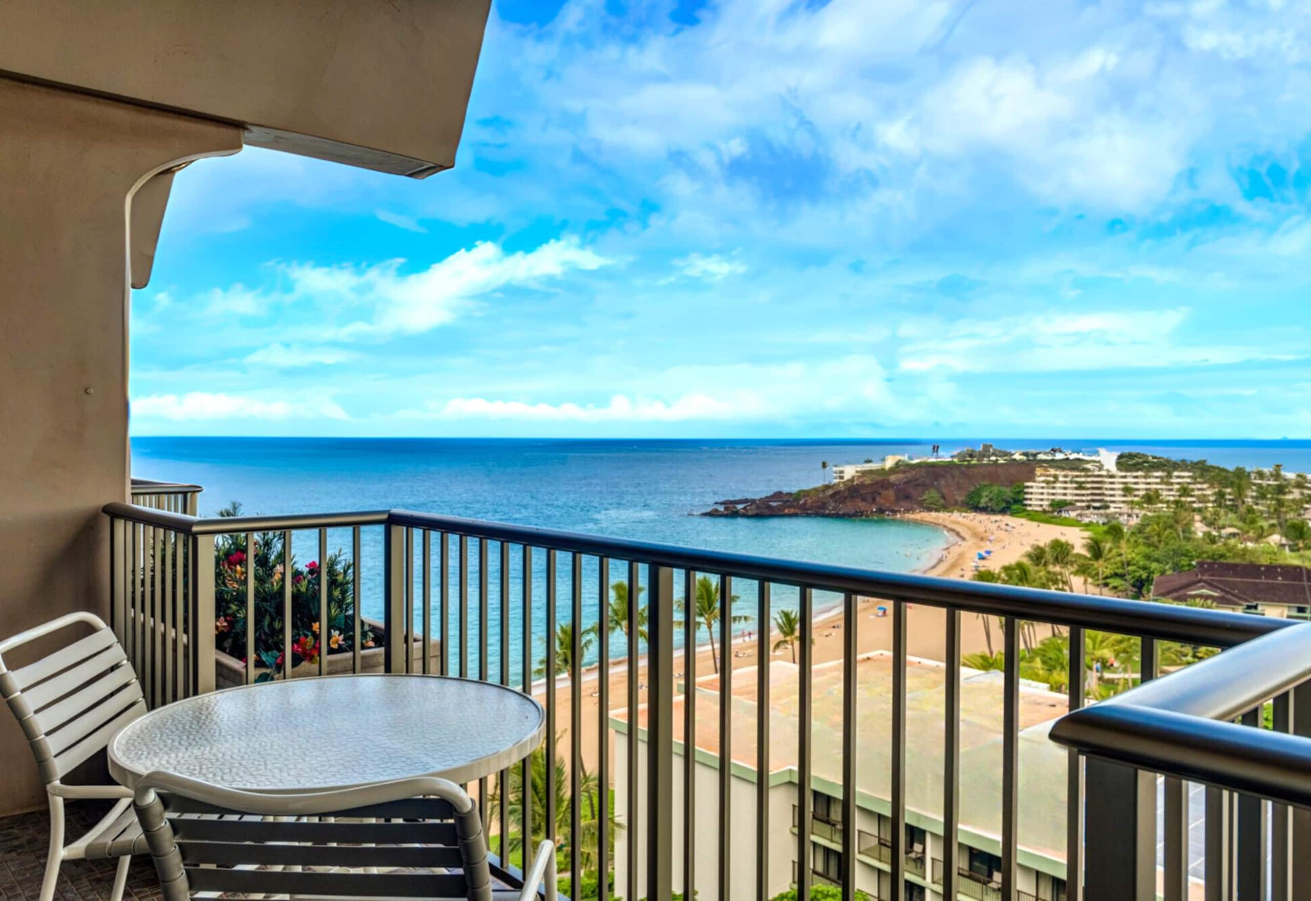 Condo in Lahaina · ★4.82 · 1 bedroom · 2 beds · 1 bath - Image 1