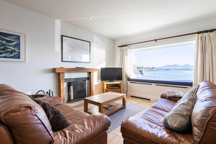 Roundstone Quay House