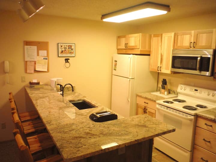 Charming Condo With Mountain Rustic Decor - Whitefish Lake State Park, Whitefish