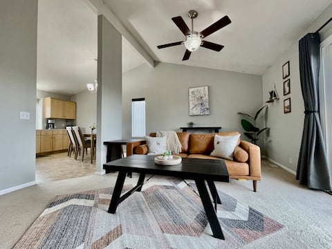 Fresh West Omaha Home For Your Entire Group